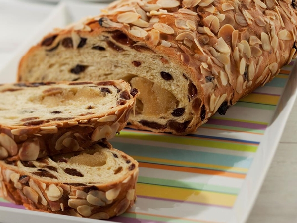 Feestbrood 500  noot en spijs